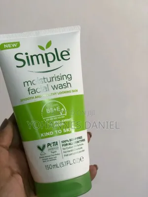 Simple Moisturizing Facial Wash