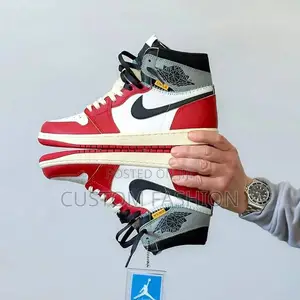 Photo - Nike Air Jordan 1 “Union X Chicago”