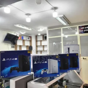 Photo - Playstation 4pro With 2 Original Joystick Ps4pro O