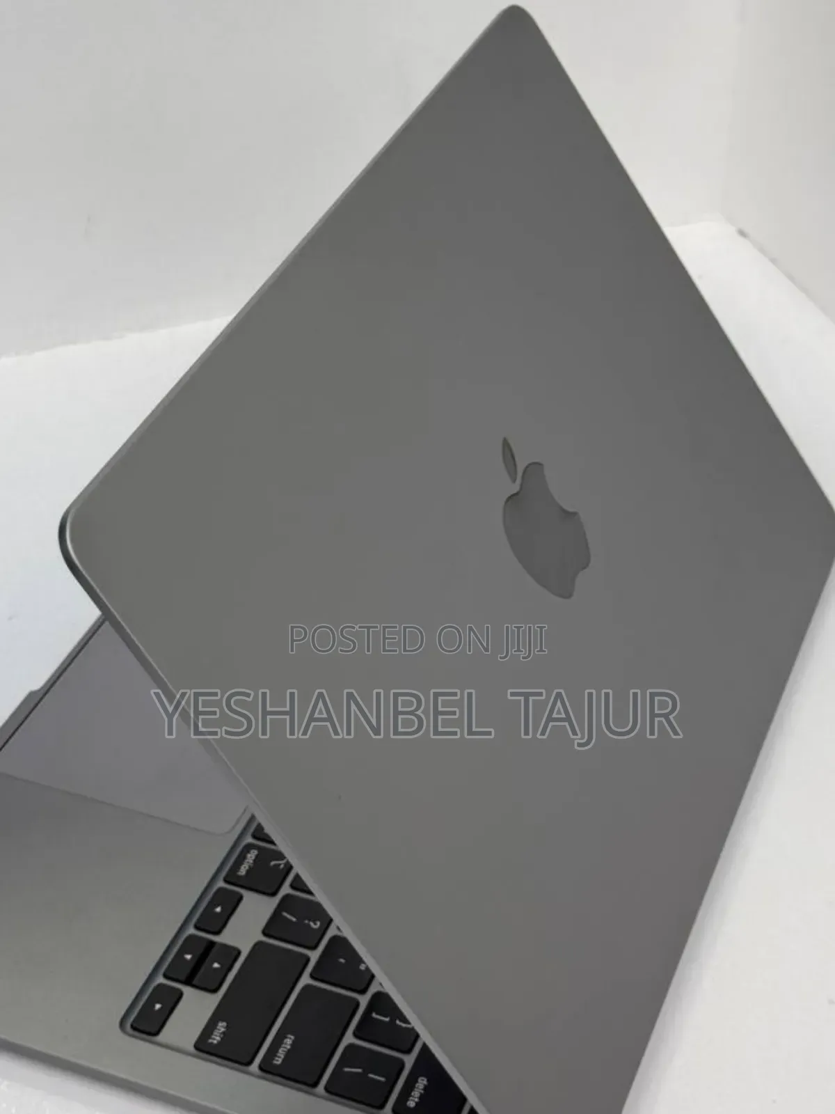 New Laptop Apple MacBook Air 2022 M2 8GB Apple M2 SSD 256GB