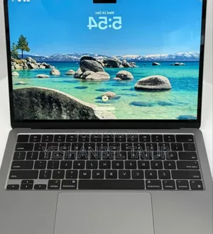 New Laptop Apple MacBook Air 2022 M2 8GB Apple M2 SSD 256GB