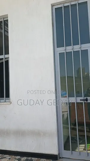 Furnished 4bdrm Villa in Akaky Kaliti for sale