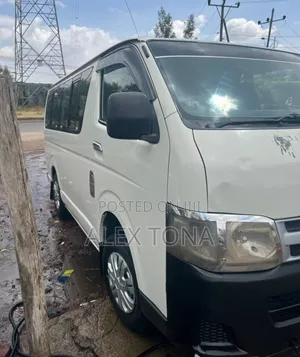 Toyota HiAce 2007 White