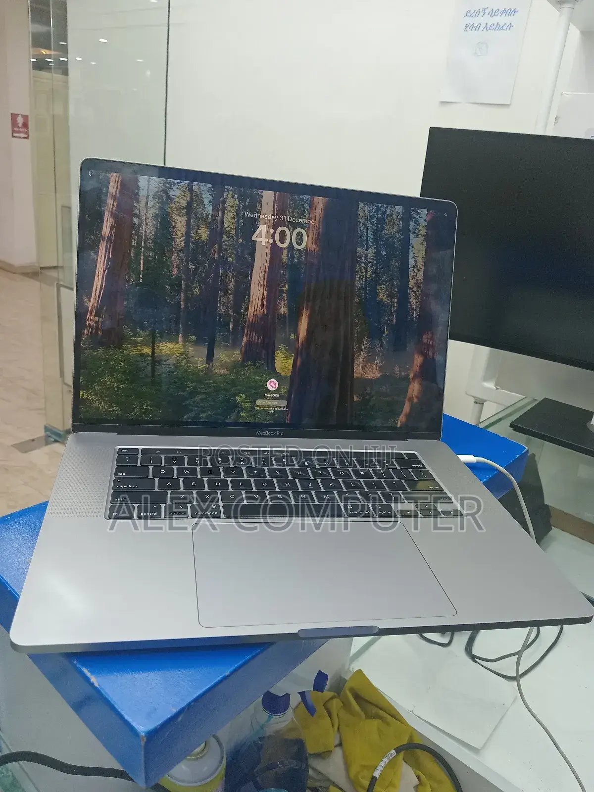 New Laptop Apple MacBook Pro 2019 64GB Intel Core I9 SSD 512GB
