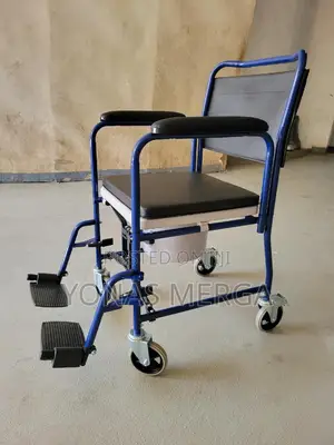 Photo - Commode Shower Chair𣁋嘴toilet Chair毐皰bariatric Toilet Seat Commode