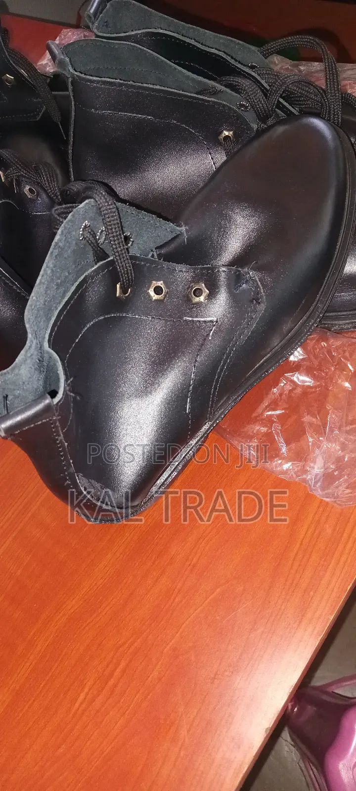 Kangaroo ቆዳ ጫማ