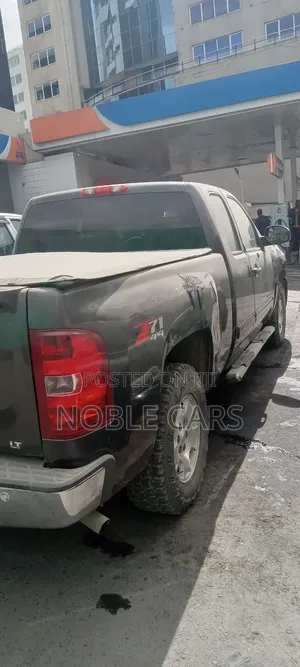 Chevrolet Silverado 1500 Extended Cab LS 4WD 2012 Gray