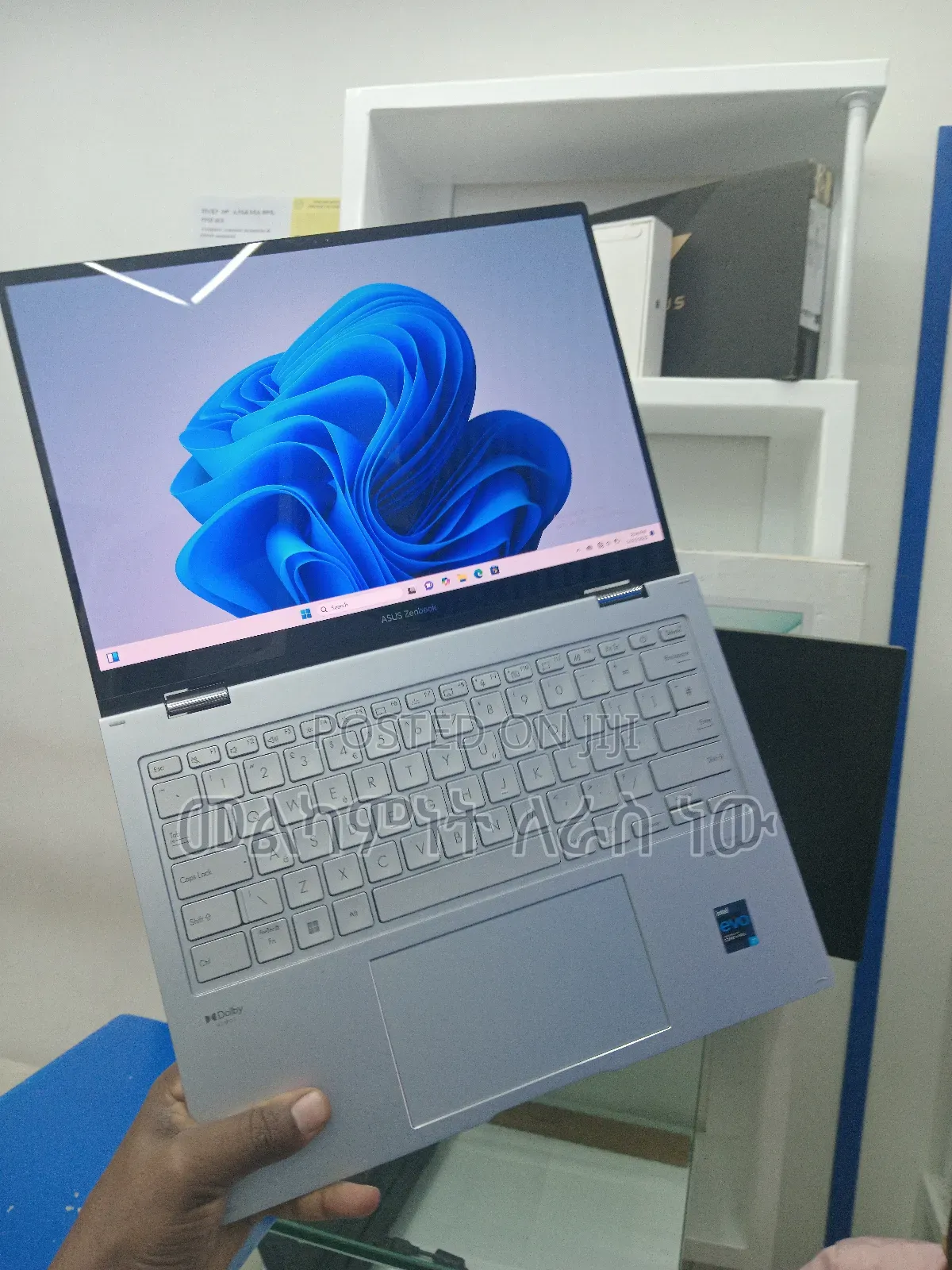 New Laptop Asus ZenBook Flip 14 UX461UN 16GB Intel Core I7 SSD 512GB