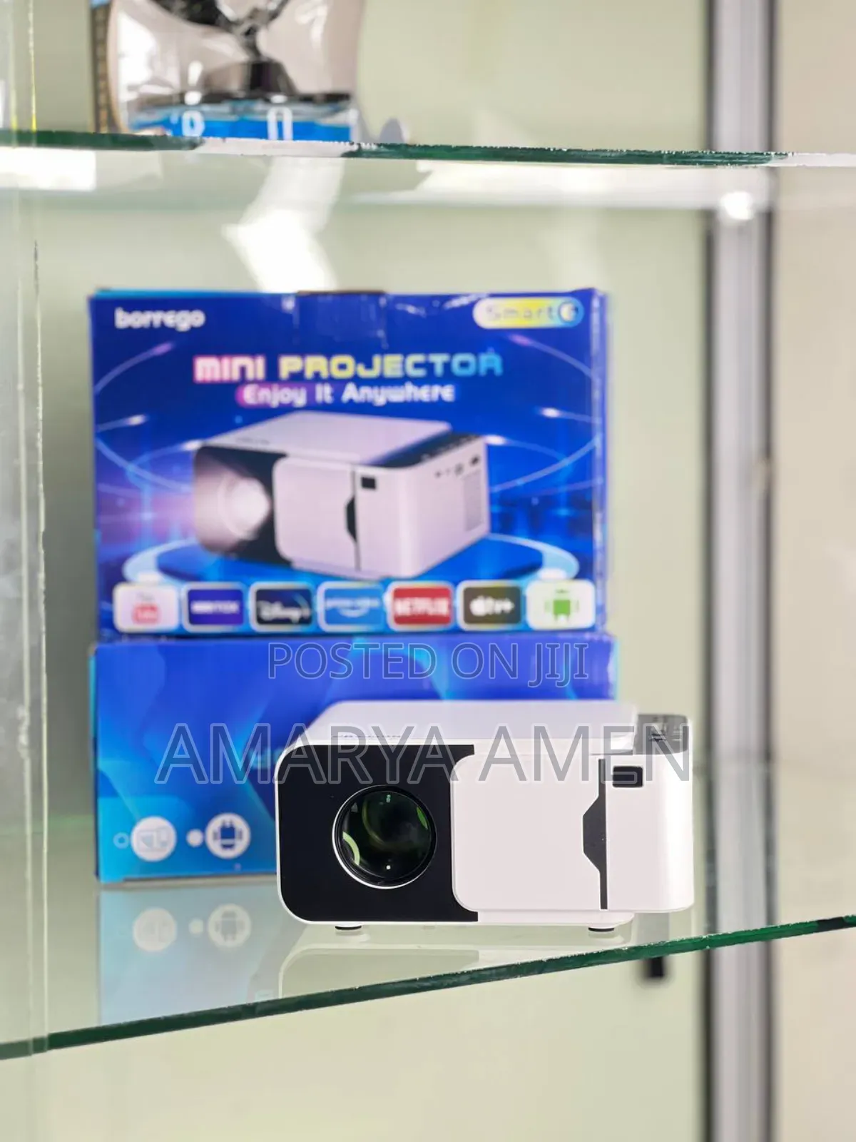 The Borrego Smart 6 Mini Projector