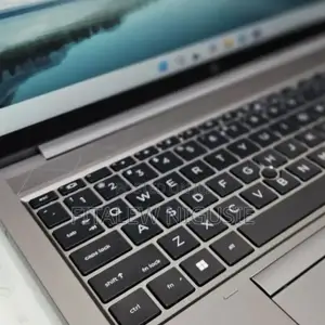New Laptop HP ZBook Firefly 14 G7 16GB Intel Core i7 SSD 1T