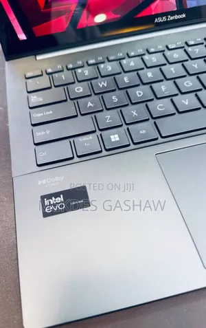 New Laptop Asus ZenBook UX31A 8GB Intel Core Ultra 5 SSD 512GB