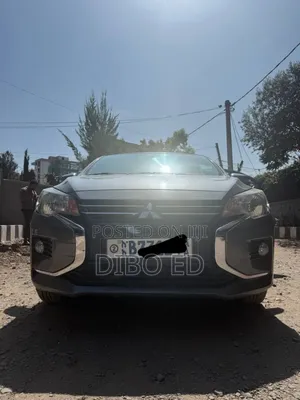 Mitsubishi Attrage 2020 Silver