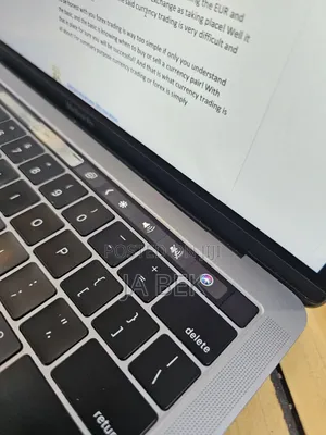 New Laptop Apple MacBook Pro 2019 16GB Intel Core I7 SSD 1T