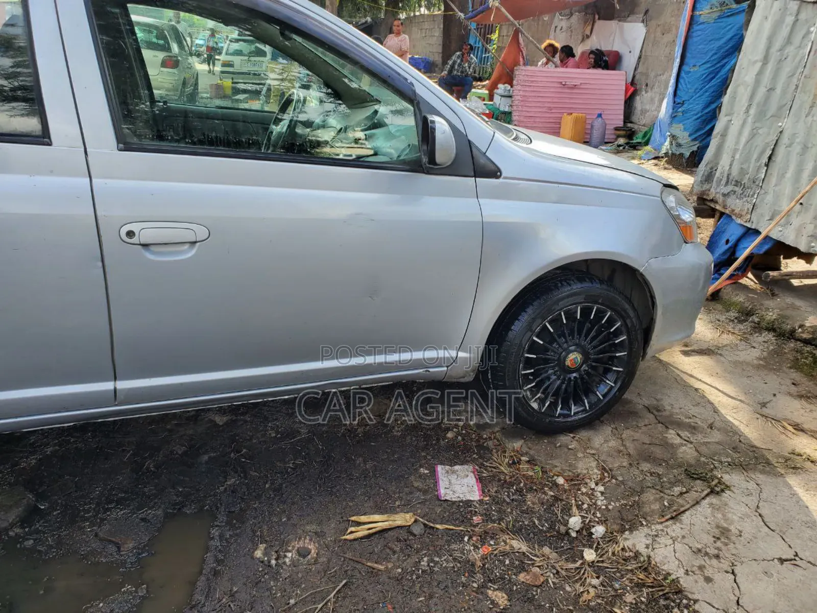 Toyota Platz 2001 Silver