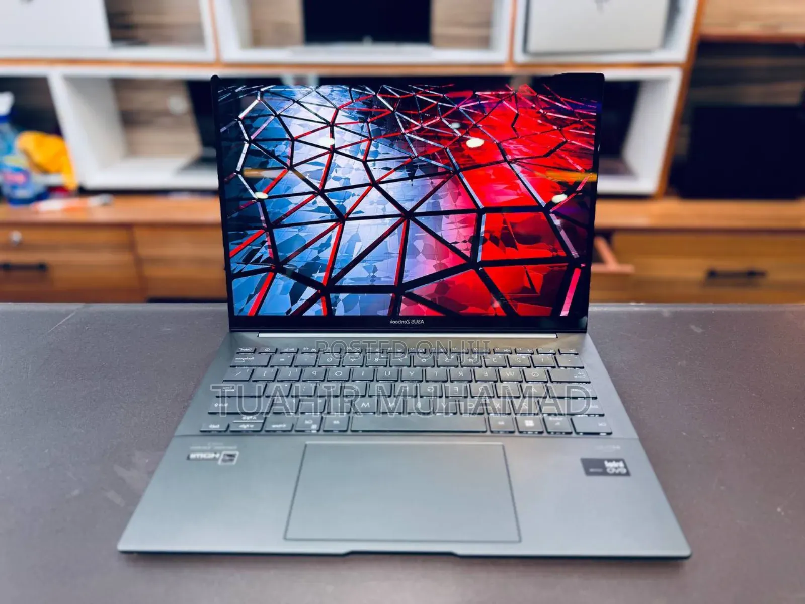 New Asus ZenBook Flip 14 UX461UN 8GB Intel Core Ultra 5 SSD 512GB