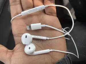 Photo - iPhone Wired Earphones