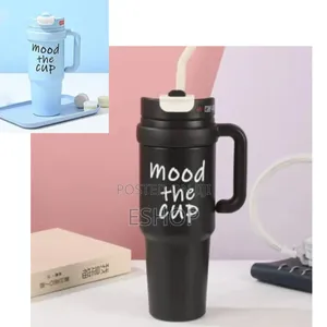 High-Capacity Insulated Cup for on-the-Go Lifestyles