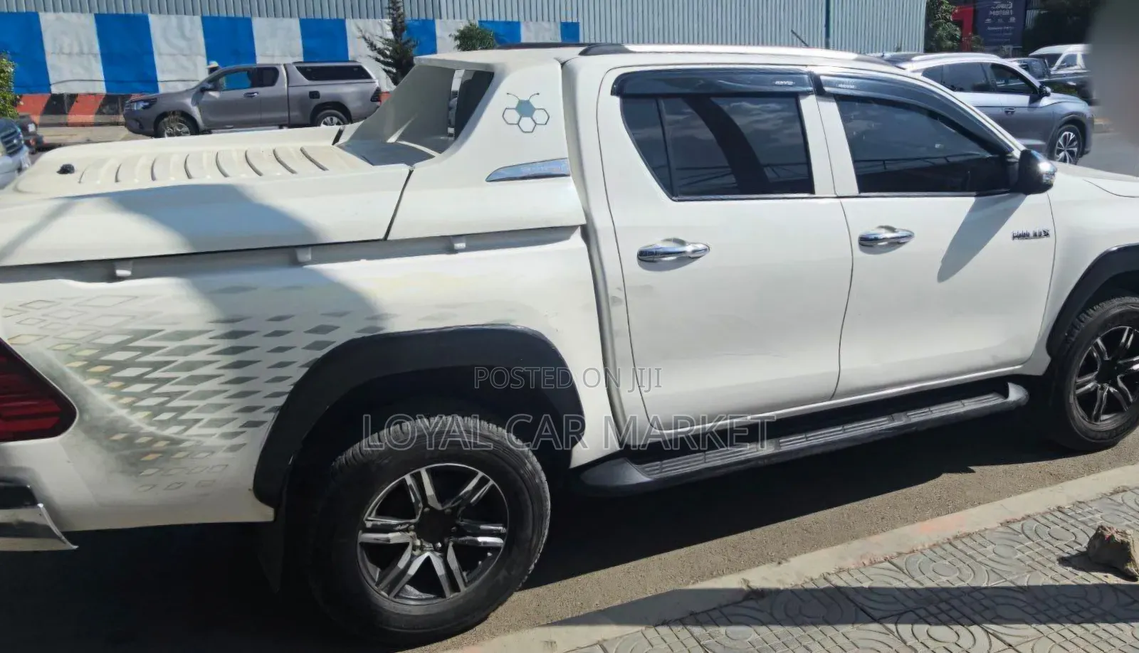 Toyota Hilux 2021 White