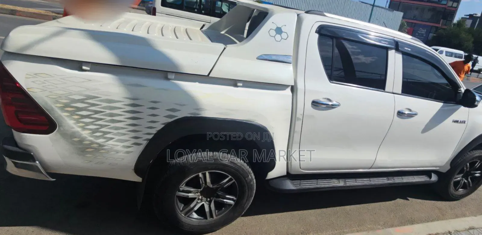 Toyota Hilux 2021 White