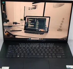 Photo - New Laptop Dell Inspiron 16 5620 16GB Intel Core i5 SSD 512GB