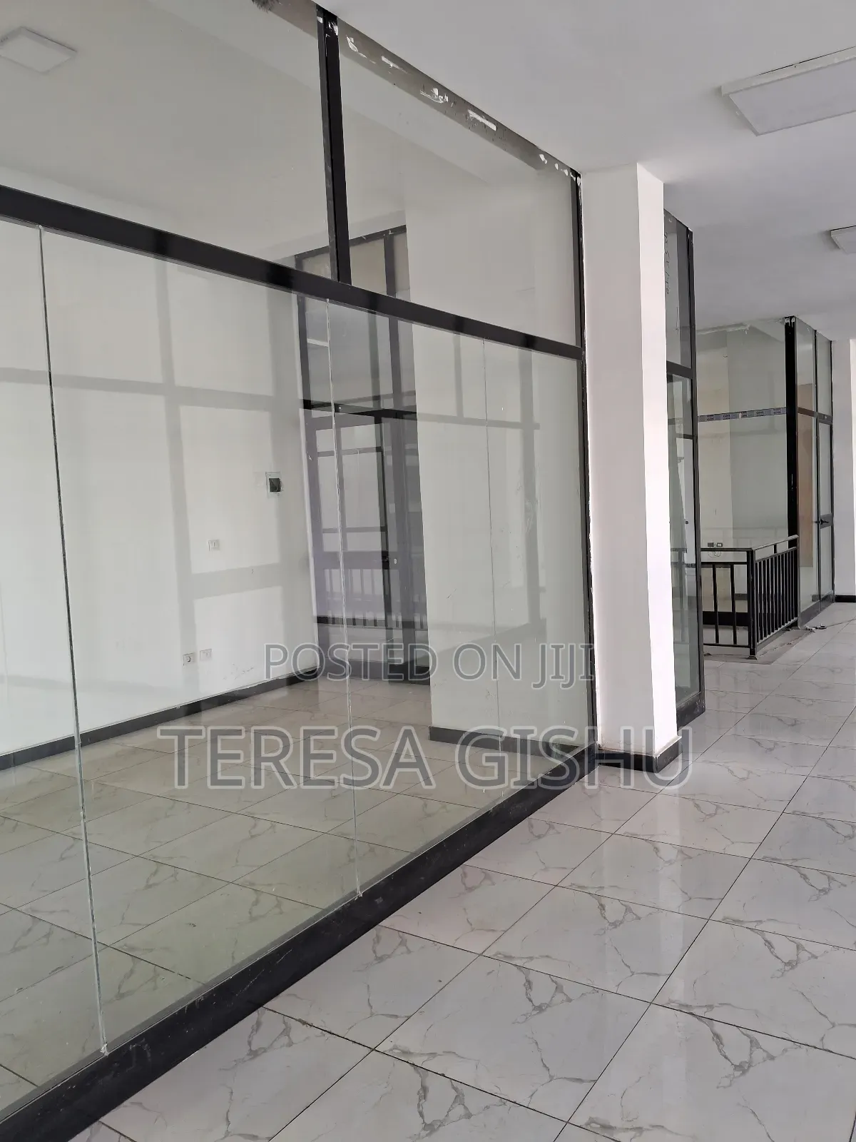 የንግድ ሱቅ ሺያጭ