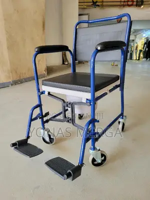 Photo - 4 in 1folding Commode Chair for Toilet宙窗bathroom Bath Stool Material