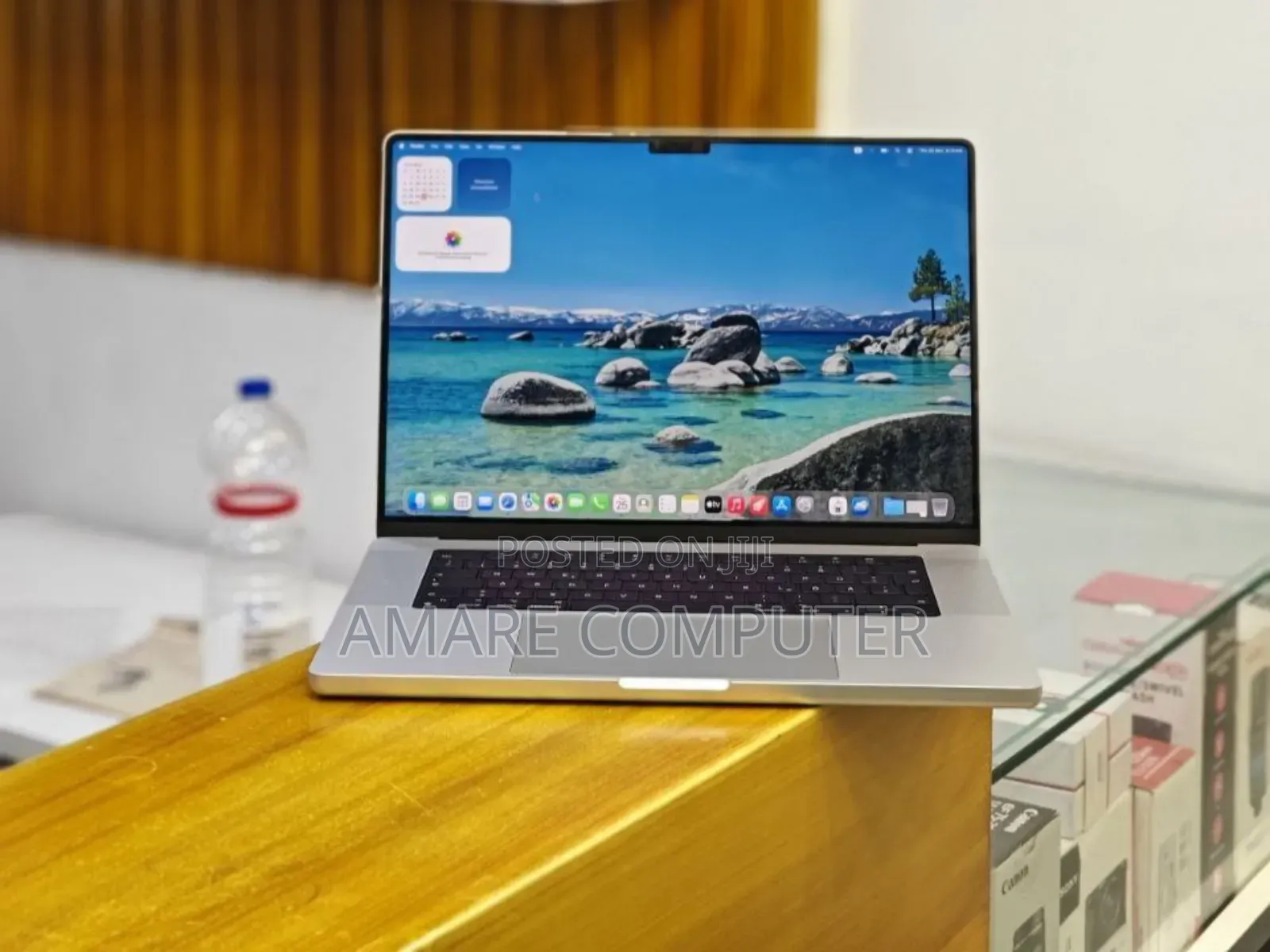 New Laptop Apple MacBook Pro M1 16GB Apple M1 Pro SSD 1T