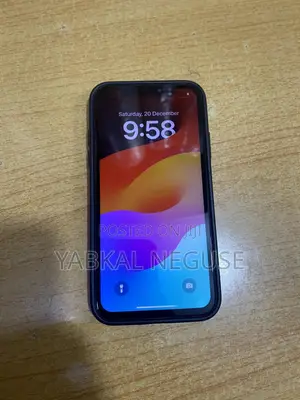 Photo - Apple iPhone XS 256 GB Gold