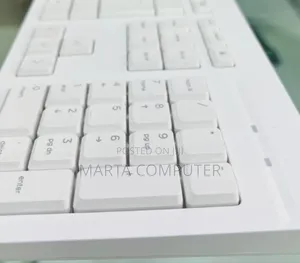 New HP 200 G4 22 All-in-One 8GB Intel Core I5 SSD 512GB