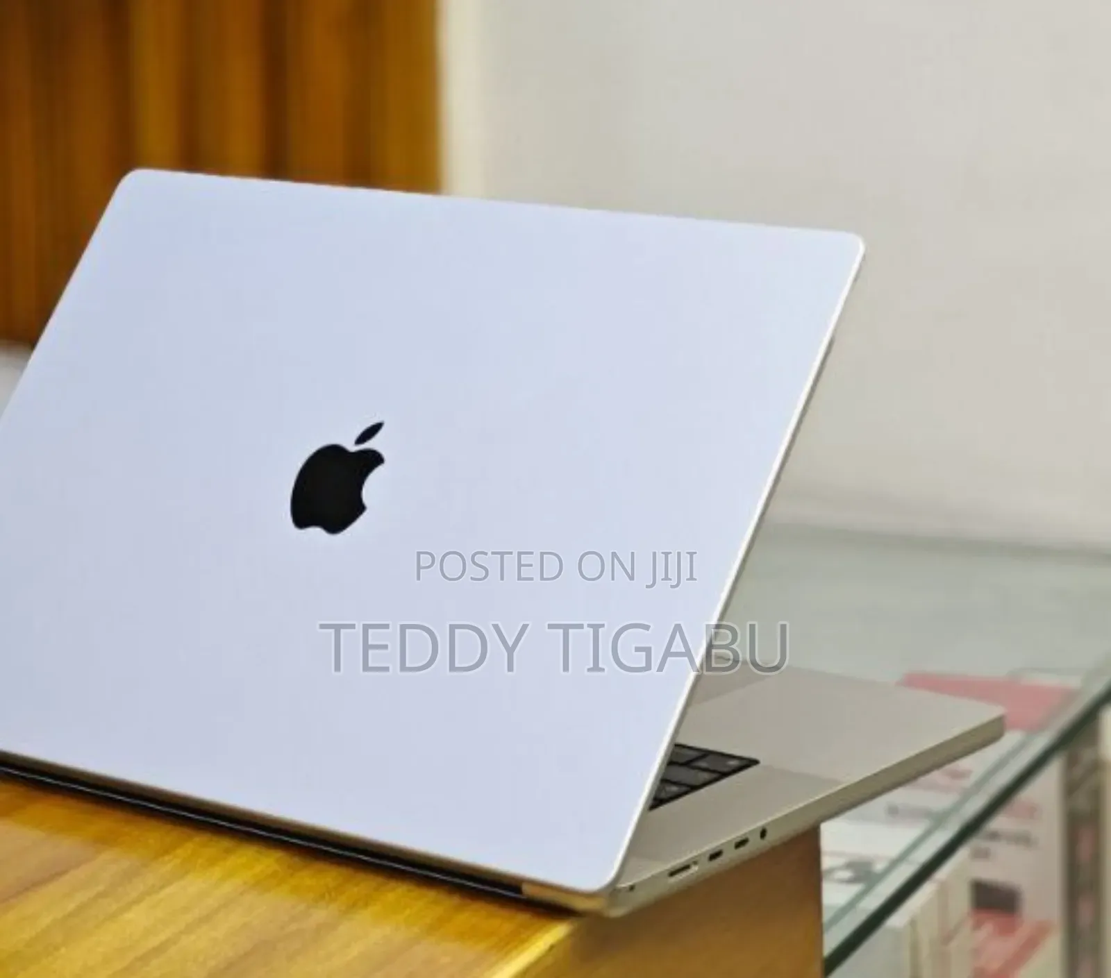 New Laptop Apple MacBook Pro M1 16GB Apple M1 SSD 512GB