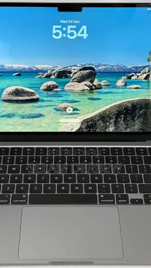 New Laptop Apple MacBook Pro 2022 M2 8GB Apple M2 SSD 256GB