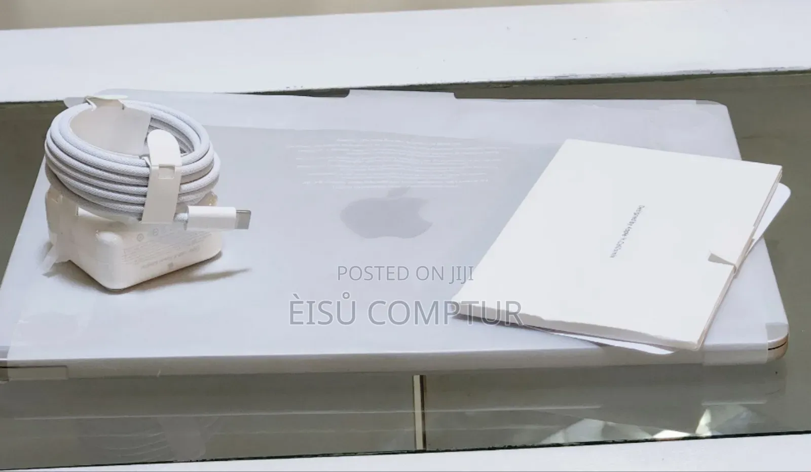 New Apple MacBook Air 2025 M4 13-Inch 16GB Apple M4 Max SSD 256GB