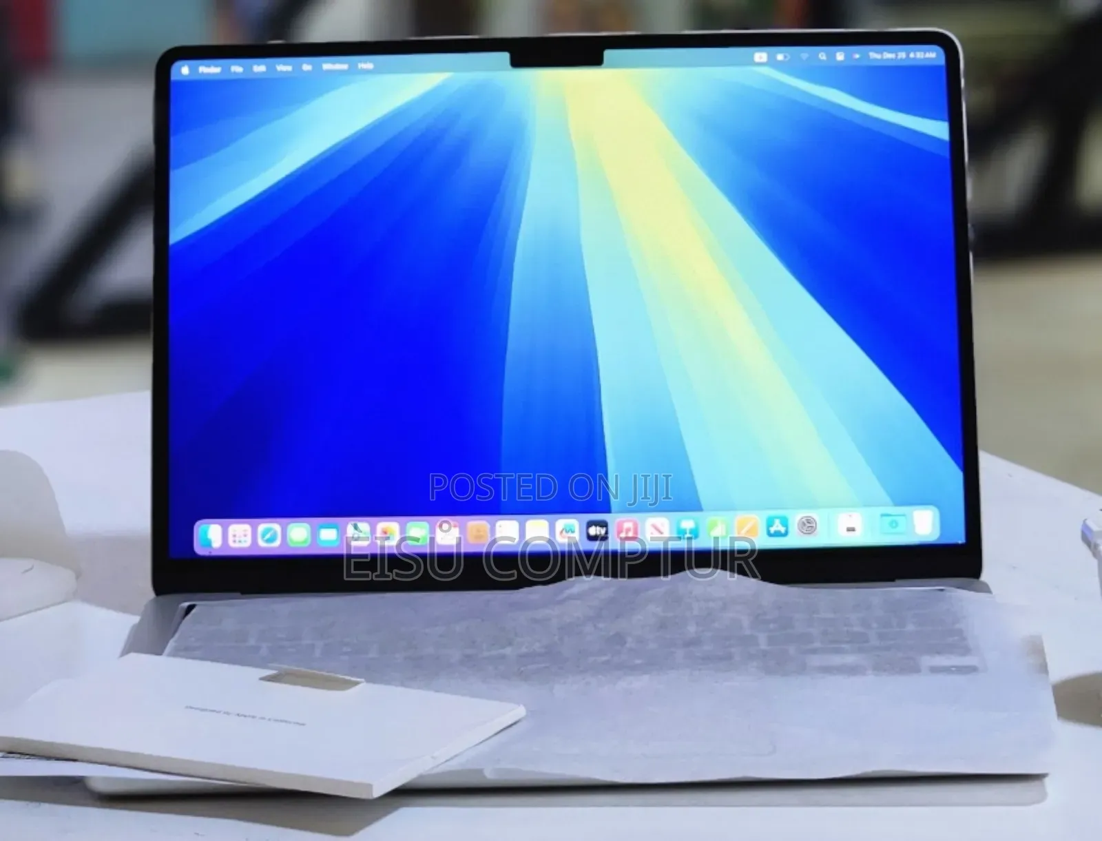 New Apple MacBook Air 2025 M4 13-Inch 16GB Apple M4 Max SSD 256GB