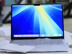 New Laptop Apple MacBook Air 16GB Apple M4 SSD 256GB