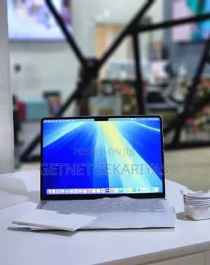 New Laptop Apple MacBook Air 16GB Apple M4 SSD 256GB