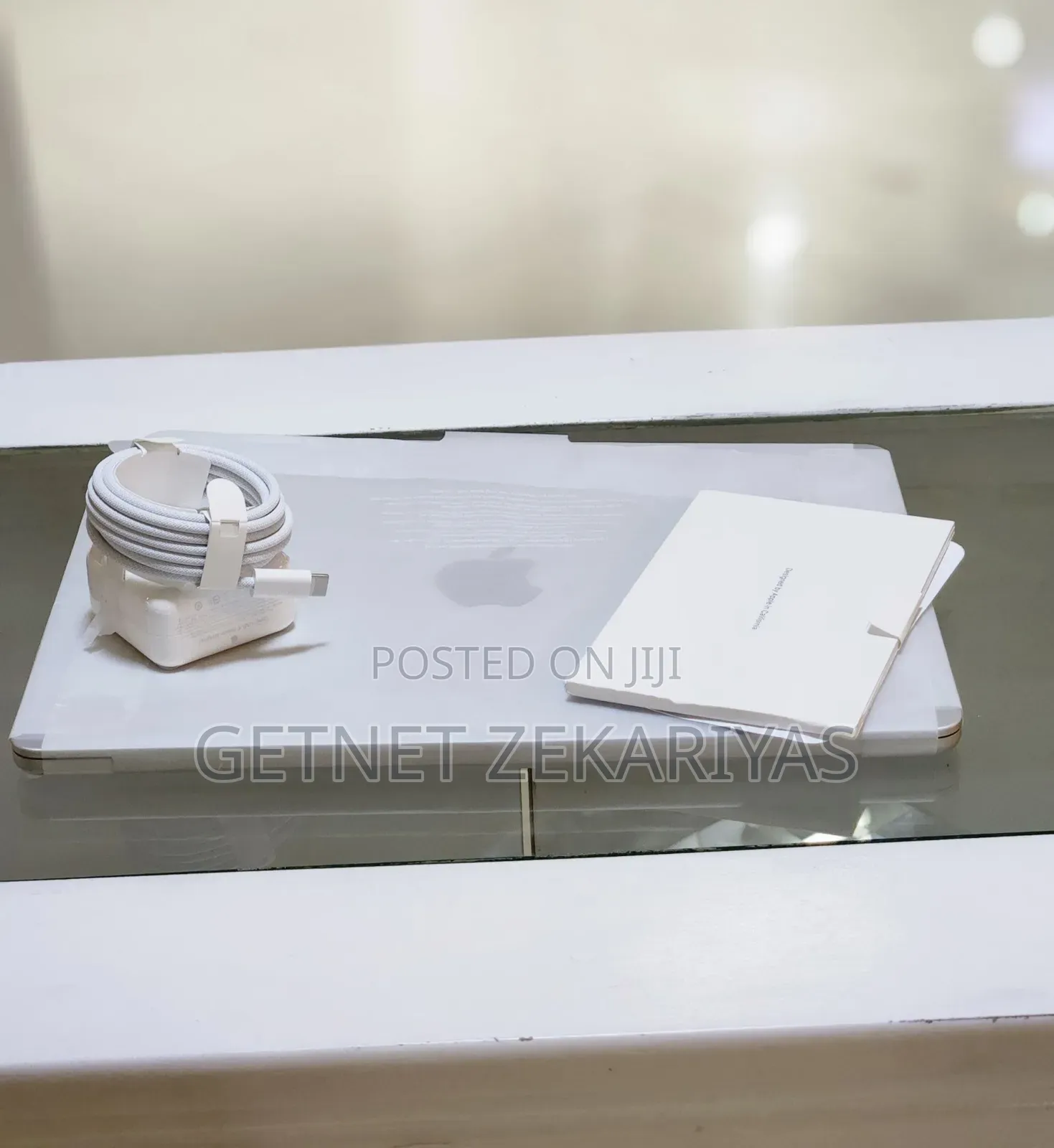 New Laptop Apple MacBook Air 16GB Apple M4 SSD 256GB