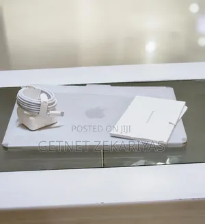 New Laptop Apple MacBook Air 16GB Apple M4 SSD 256GB