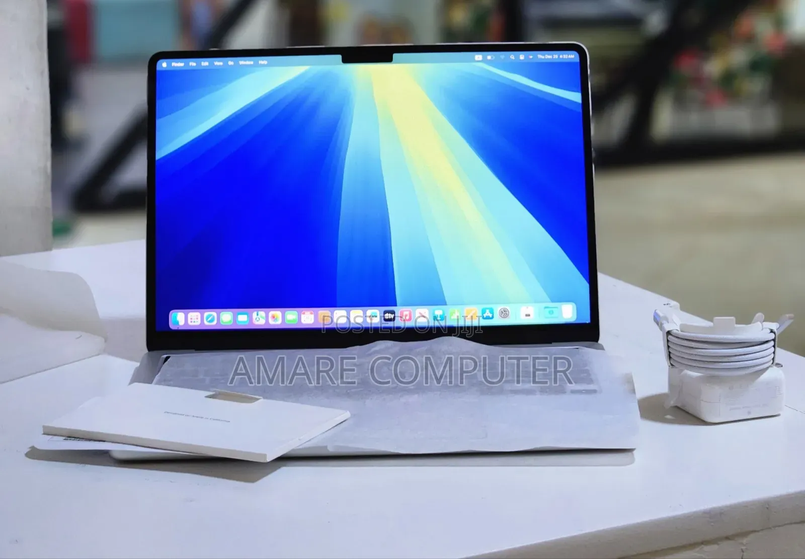 New Laptop Apple MacBook 16GB Apple M4 SSD 256GB