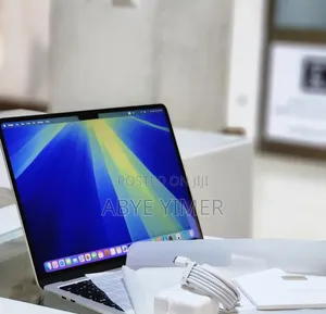 New Apple MacBook Air 2025 M4 15-Inch 16GB Intel Core M SSD 256GB