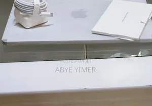 New Apple MacBook Air 2025 M4 15-Inch 16GB Intel Core M SSD 256GB