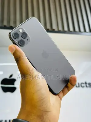 Photo - Apple iPhone 11 Pro 64 GB Black