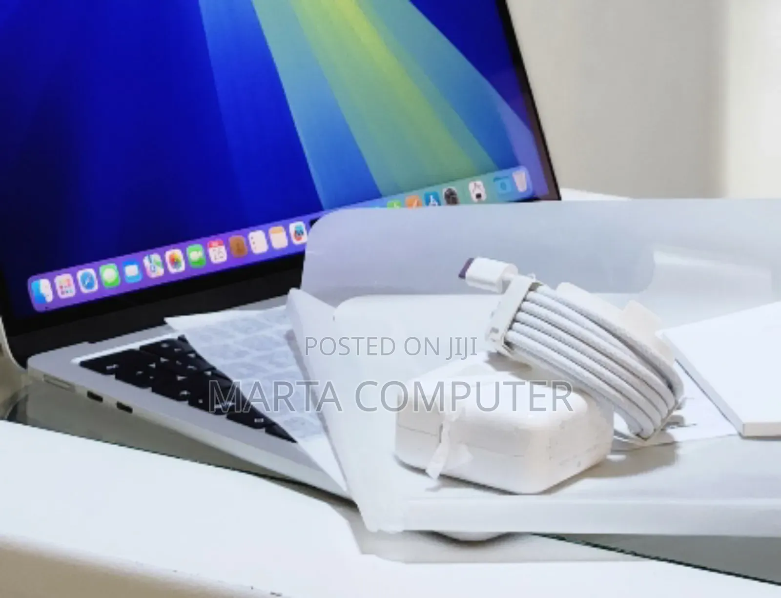 New Laptop Apple MacBook Air 2024 M3 13-Inch 16GB Apple M4 SSD 256GB