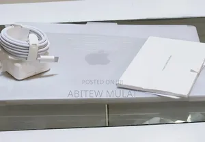 New Laptop Apple MacBook Air 2025 M4 13-Inch 16GB Apple M4 SSD 256GB