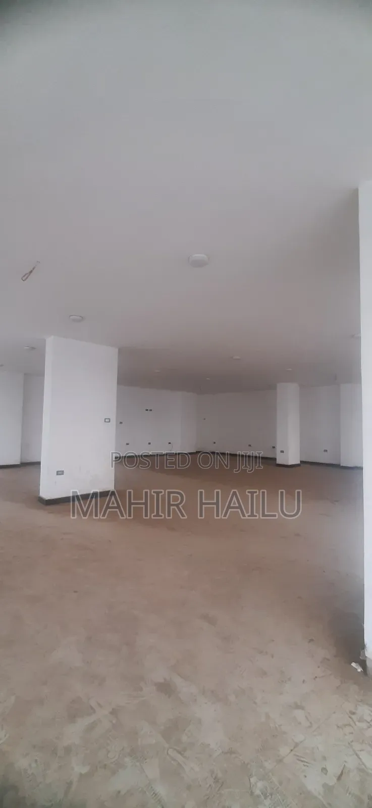 ለክትፎ ቤት ለካፌ ለሬስትራንት ይከራያል