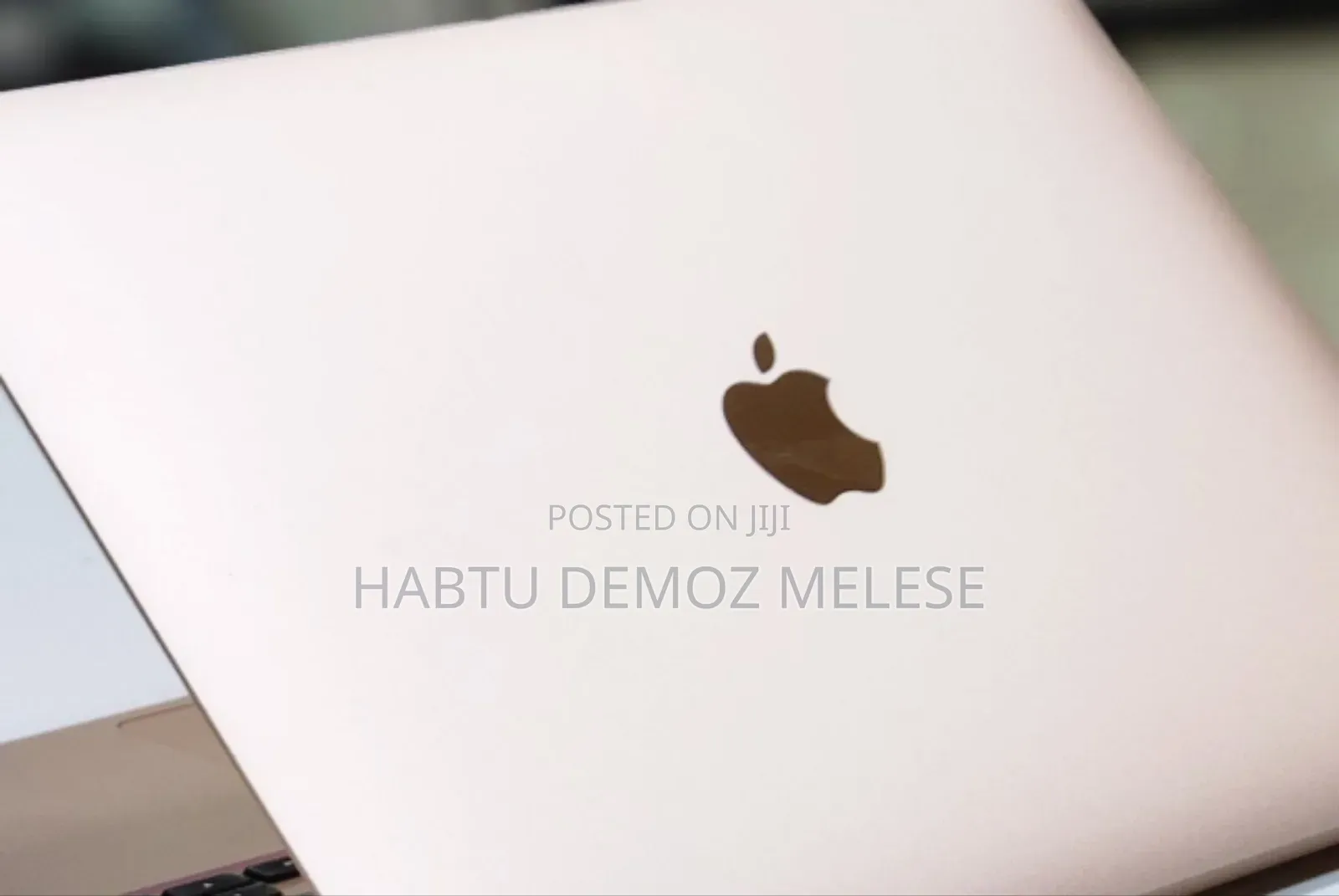 New Laptop Apple MacBook Air 2025 M4 15-Inch 8GB AMD Ryzen 5 SSD 256GB