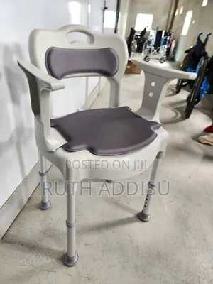 Photo - Commode Chair朱槿commode Chair修正popo Chair朱諾commode Chair丙丁commode