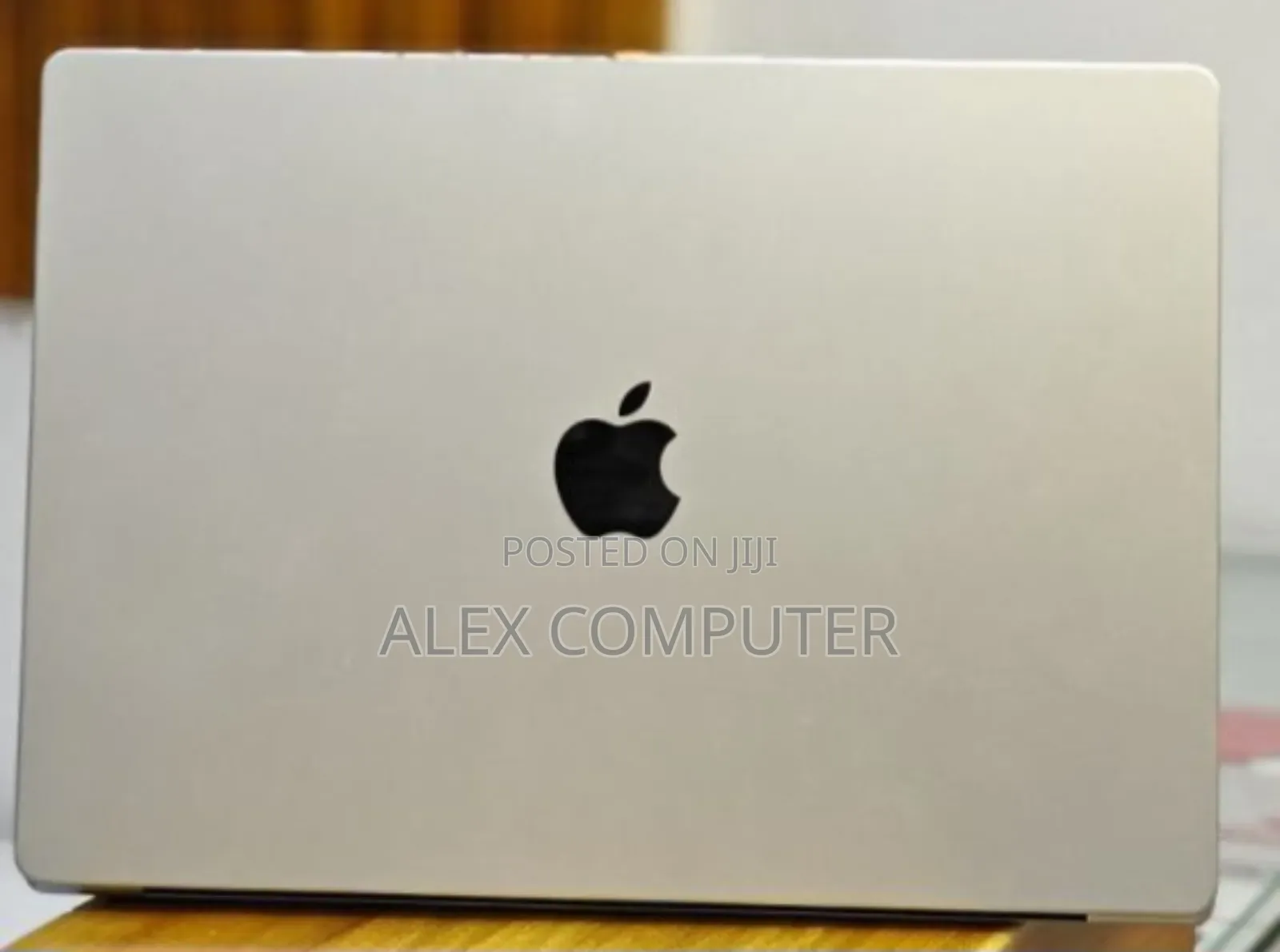 New Laptop Apple MacBook Pro M1 16GB Apple M1 Pro SSD 512GB
