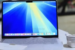 New Laptop Apple MacBook Air 2025 M4 15-inch 16GB Apple M4 SSD 256GB