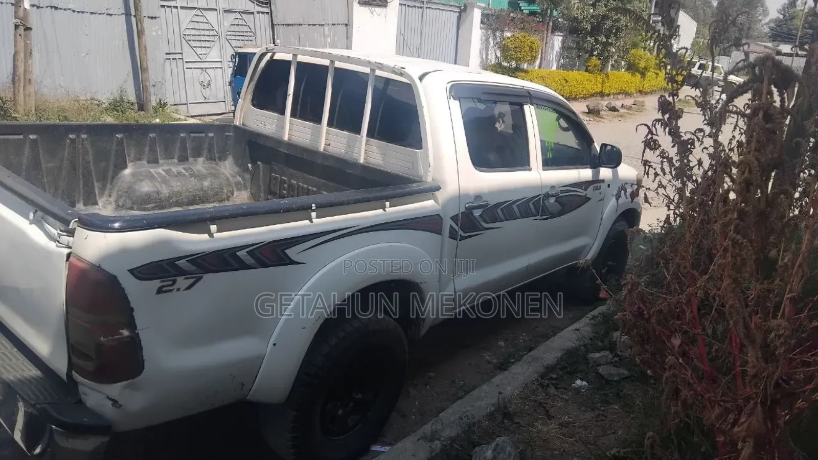 Toyota Hilux 2006 White