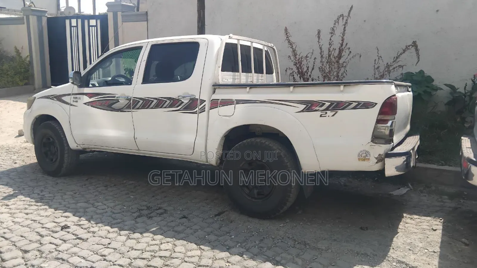 Toyota Hilux 2006 White